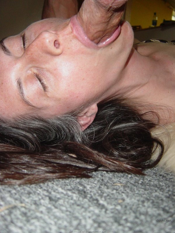Brutally throat-fucked amateur wife - Hardcore oral sex photo
