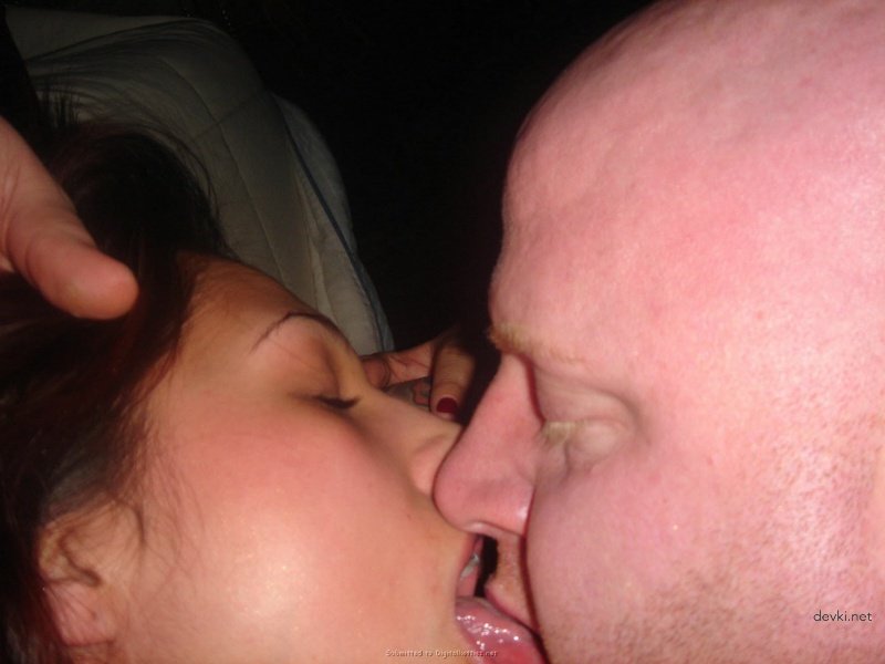 Wild Fun with Busty Babe: Explicit Amateur Porn Photos