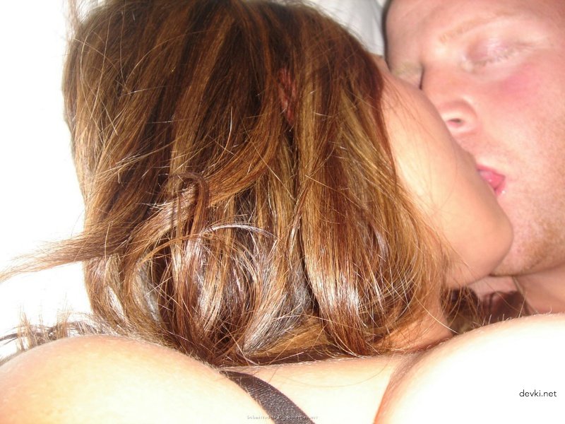 Wild Fun with Busty Babe: Explicit Amateur Porn Photos