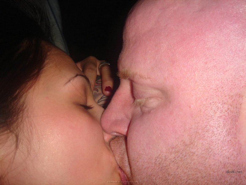 Wild Fun with Busty Babe: Explicit Amateur Porn Photos