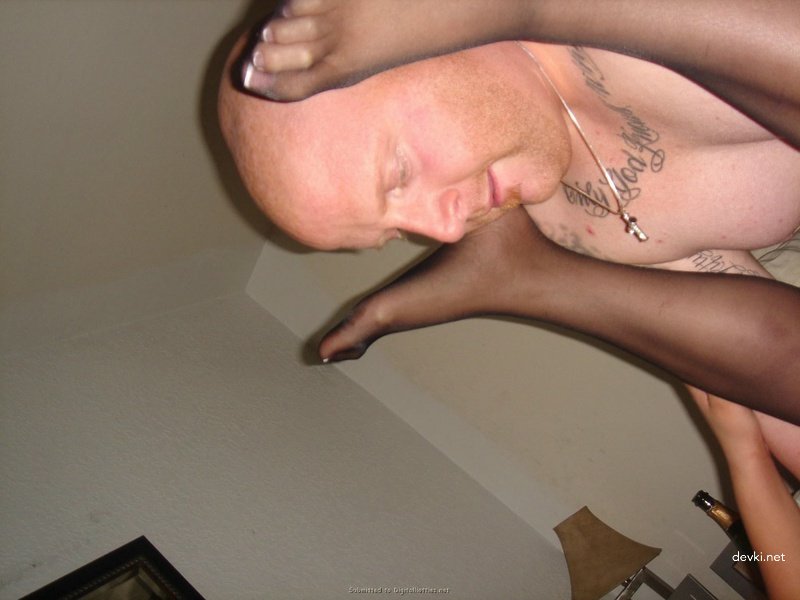 Wild Fun with Busty Babe: Explicit Amateur Porn Photos