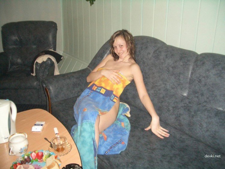 Naked Wife in Sauna: Explicit Amateur Photo Collection