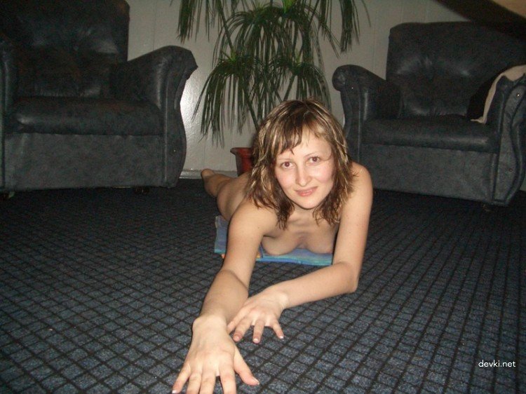 Naked Wife in Sauna: Explicit Amateur Photo Collection