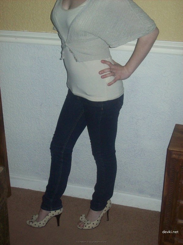 Amateur Slut Expertly Handles Cock: Explicit Porn Photos