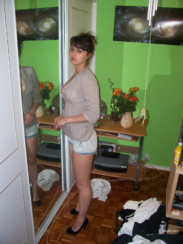 Ravishing Long-Legged Beauty Fucked Hard in Amateur Porn Pic