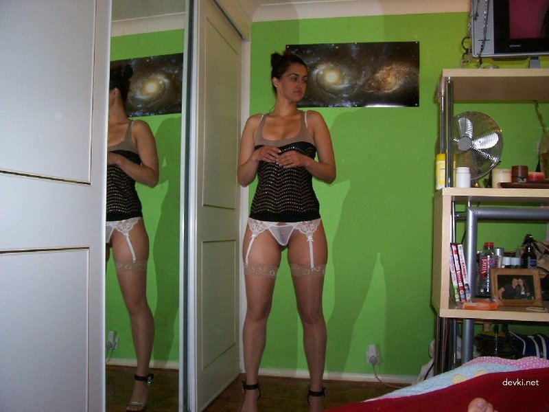 Ravishing Long-Legged Beauty Fucked Hard in Amateur Porn Pic