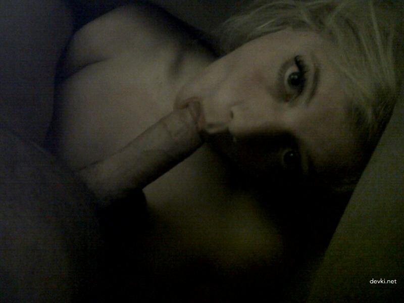 Hot Babe Sucking Cock - Explicit Amateur Porn Photo