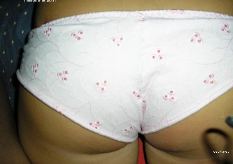 Explicit Young Girl Amateur Home Photos - Hot and Uncensored!