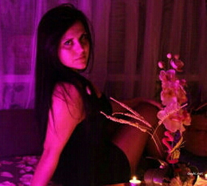 Hot Amateur Porn: Having Fun with Nude Girlfriend