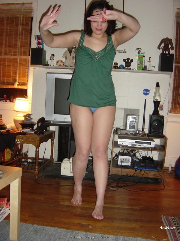 Kinky Latina Amateur Porn Pics - Explicit and Hardcore Content