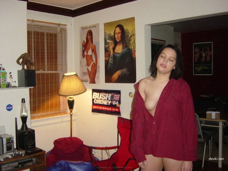 Kinky Latina Amateur Porn Pics - Explicit and Hardcore Content