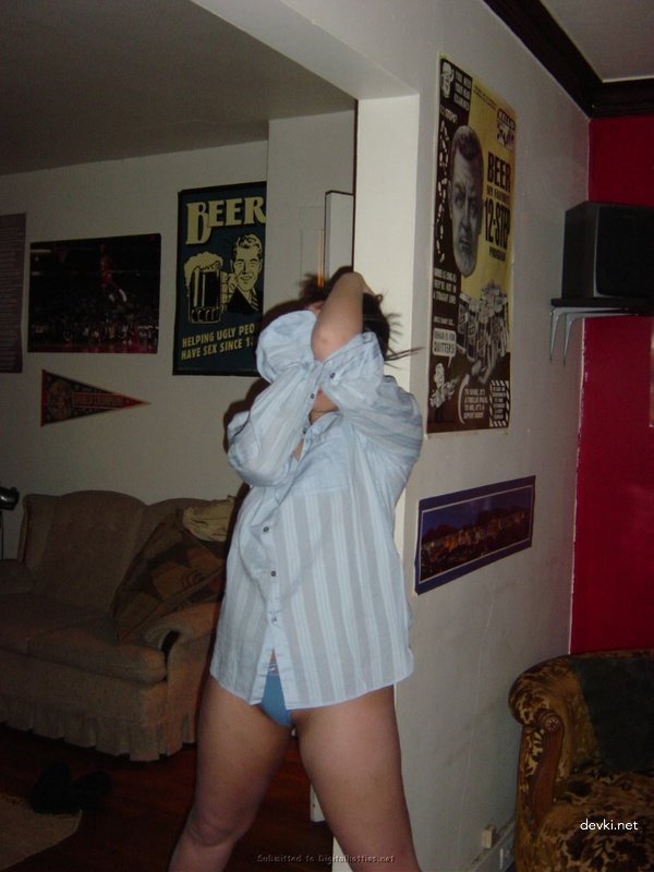 Kinky Latina Amateur Porn Pics - Explicit and Hardcore Content