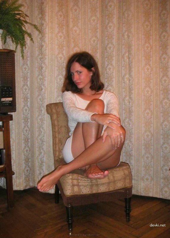 Amateur Girl with Hairy and Destroyed Pussy Exposed in Explicit Porn Photos