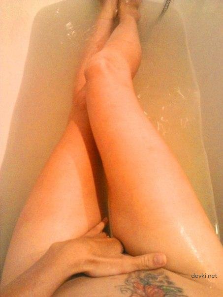 Explicit Naked Amateur Home Photos: Hot and Uncensored XXX Pics