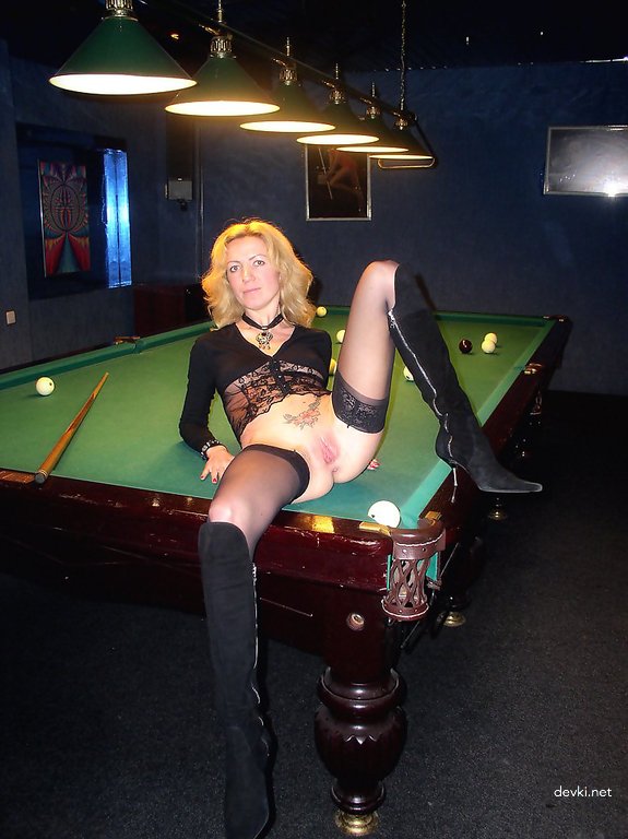 Explicit Amateur Wife Porn Photos - Naughty Housewife in Action