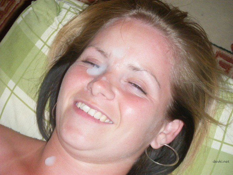 Hot Young Girls' Homemade Cumshots: Explicit Amateur Porn Photos