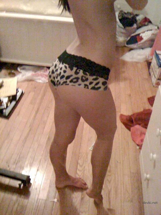 Explicit Amateur Porn Pic of a Horny Babe - Appetizing Slut Exposed