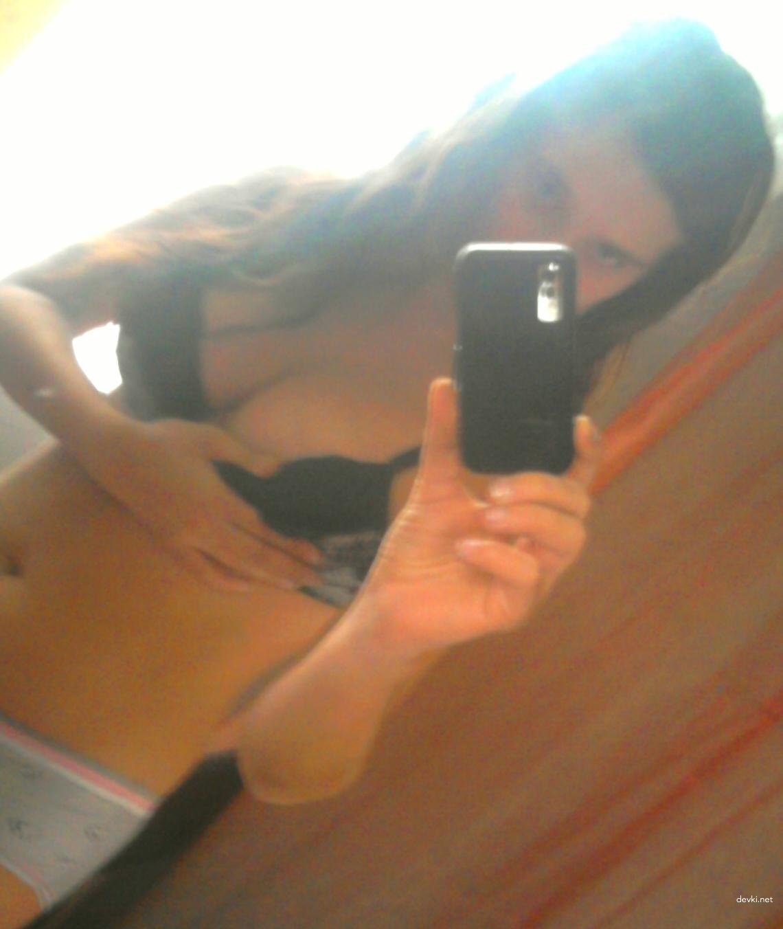 Explicit Amateur Porn: Girl Without Panties Exposing All in Sexy Photo Shoot