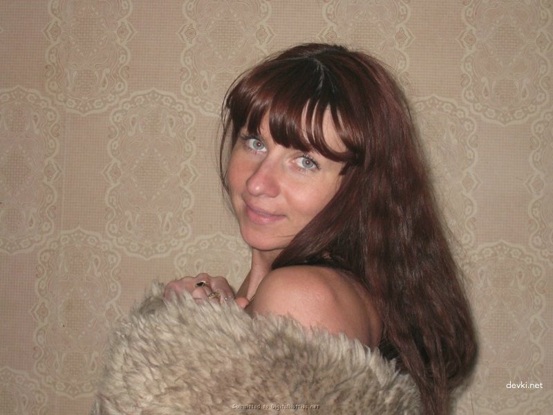 Desperate MILF Craving Cock: Amateur Porn Photo of Lonely Woman in Need of Hardcore Fucking