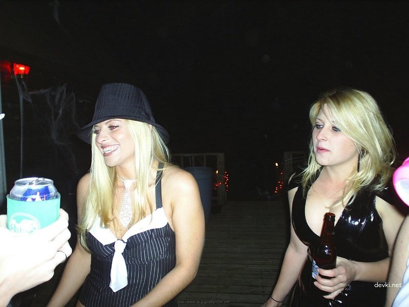 Curvy Babe Engages in Hardcore Sex - Amateur Porn Photo