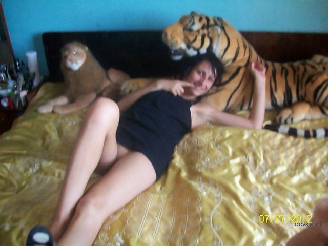 Amateur Girl's Explicit Homemade Porn Photos - Uncensored XXX Pics