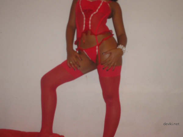 Amateur Pussy Shots: Explicit Photos of Wet Pussies - XXX Content