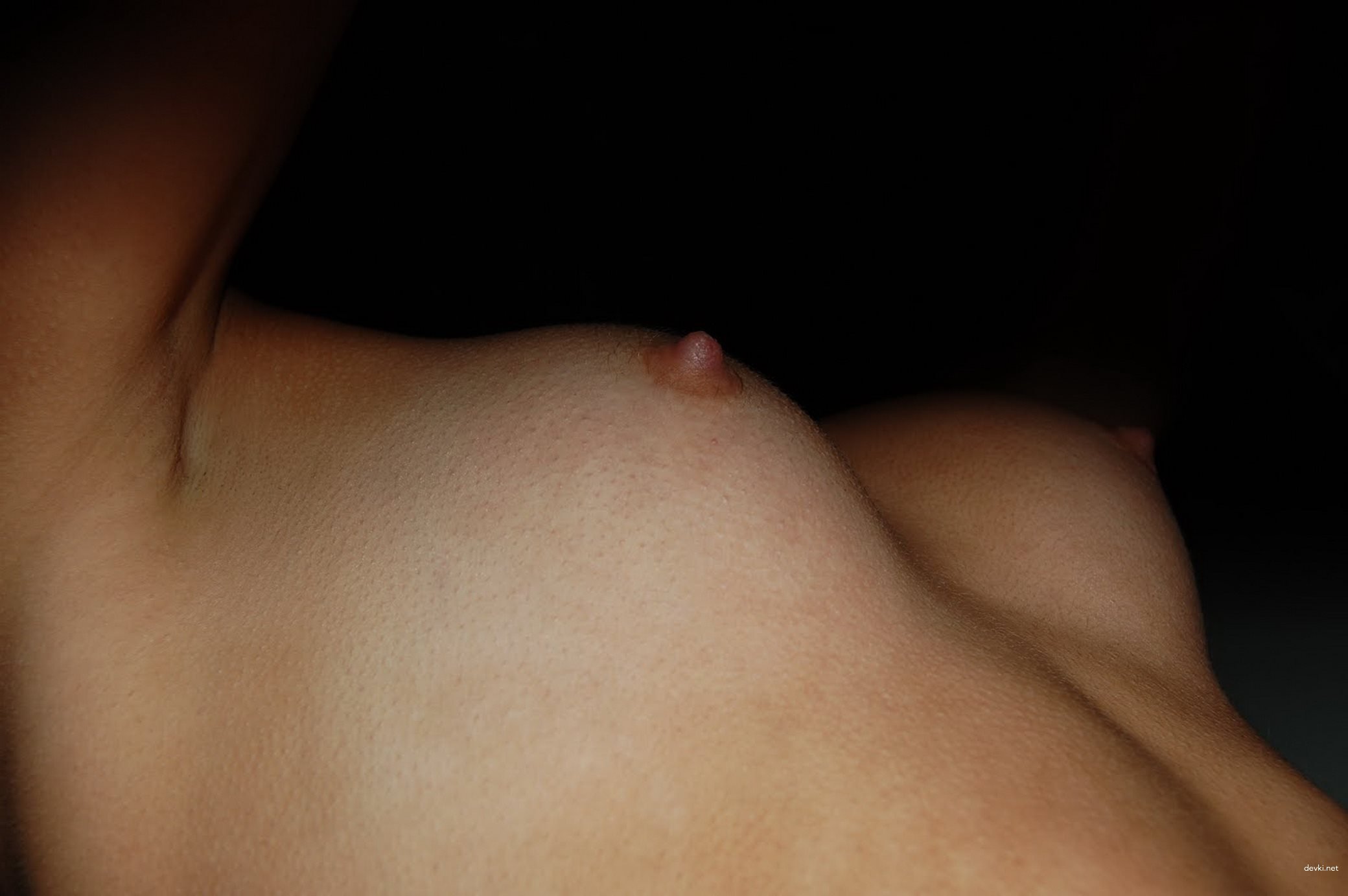 Boyfriend Captures Naked Girlfriend - Explicit Amateur Porn Photos