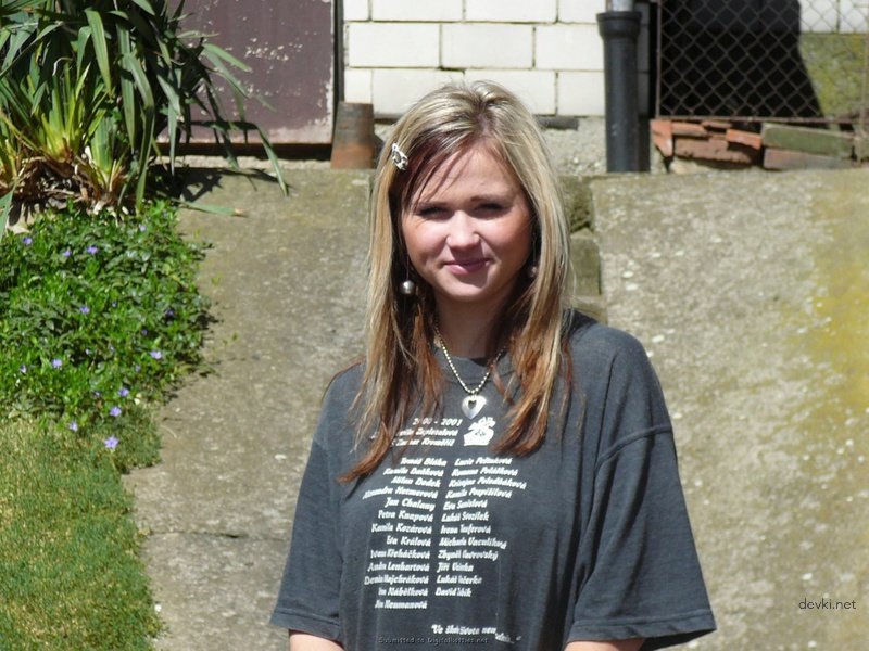 Big Tits Amateur Babe Exposed: Explicit Photos