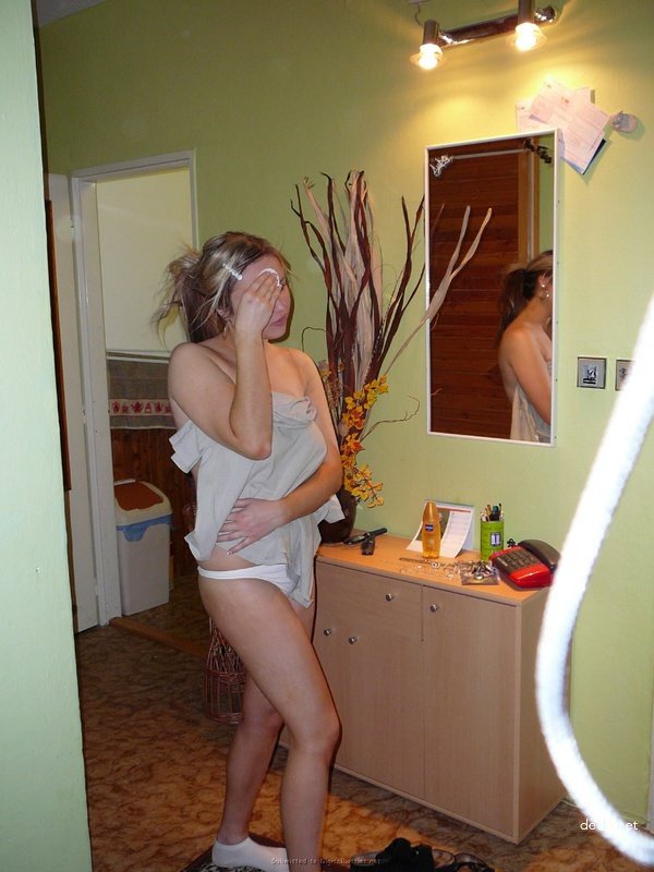 Big Tits Amateur Babe Exposed: Explicit Photos