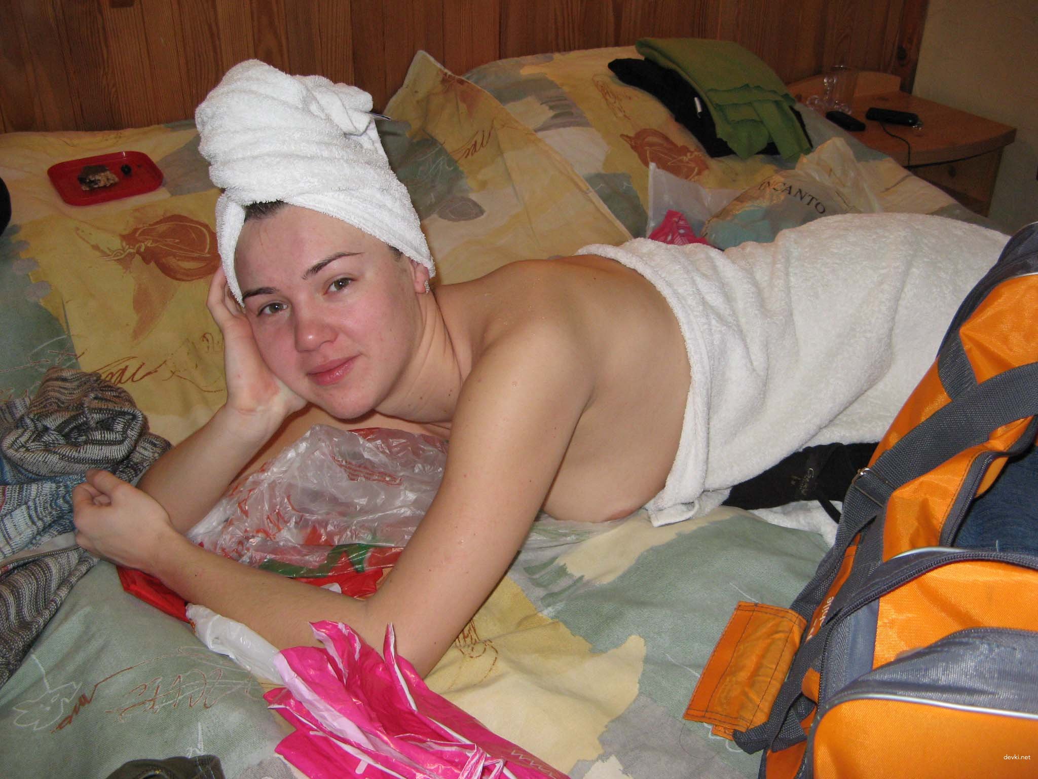 Explicit Nude Amateur Girl Photo: Uncensored Young Woman Exposed