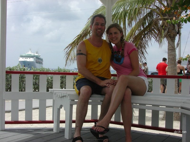 Amateur Honeymoon Porn Report: Explicit Newlywed Sex Pics