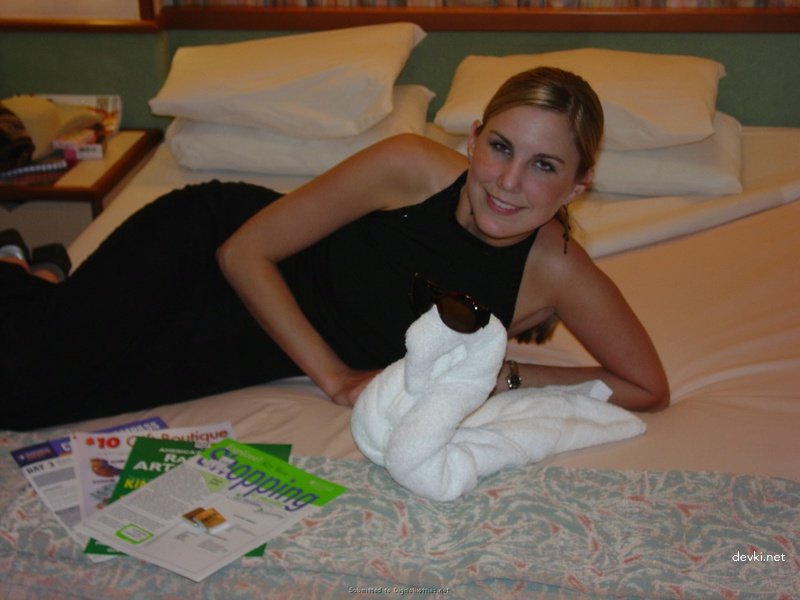 Amateur Honeymoon Porn Report: Explicit Newlywed Sex Pics