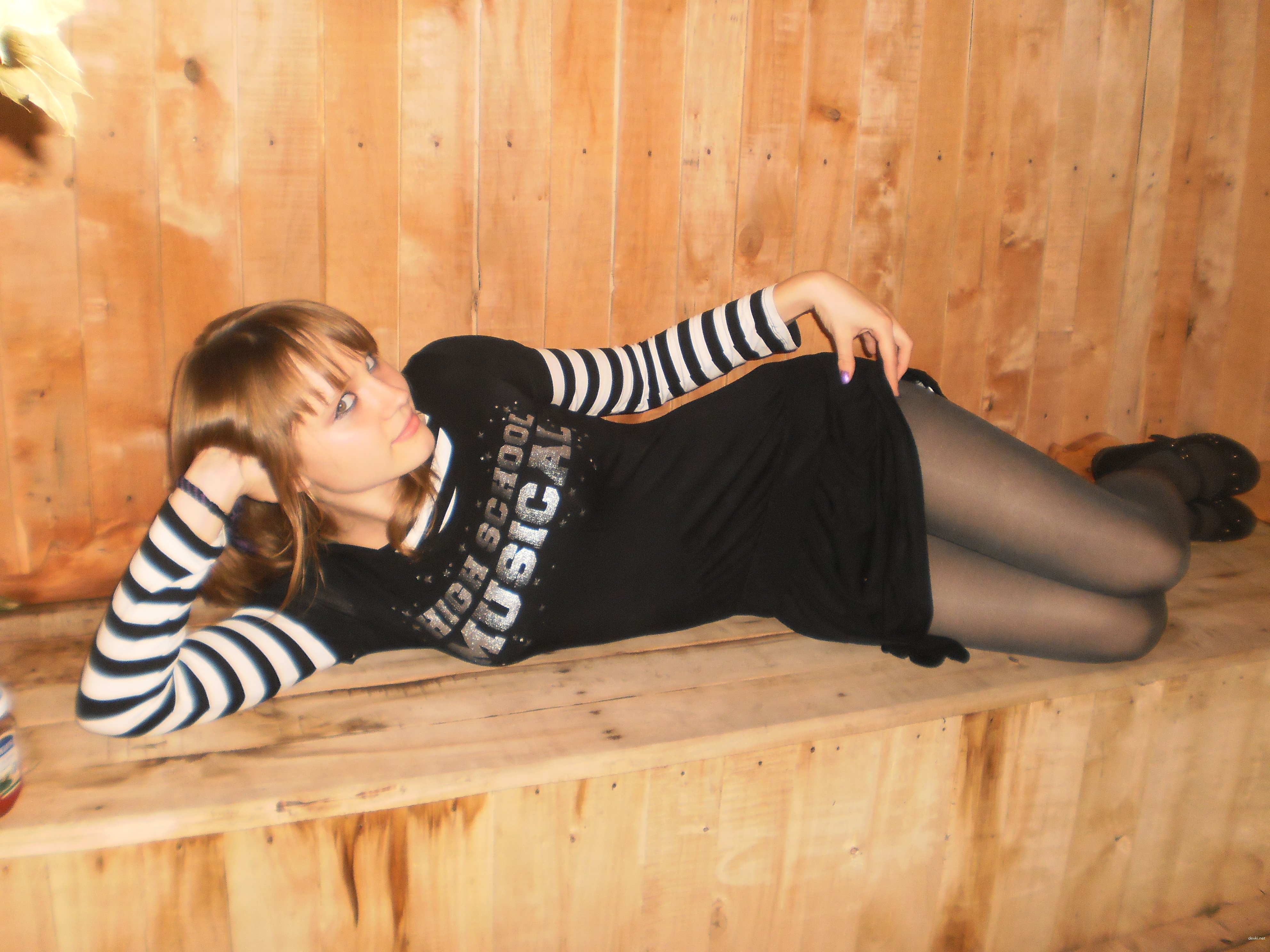 Young beauty flaunts firm tits in amateur porn pic