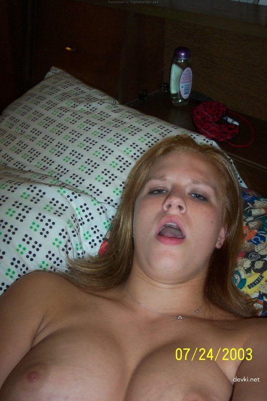 Redhead Gives Blowjob: Amateur Porn Photo
