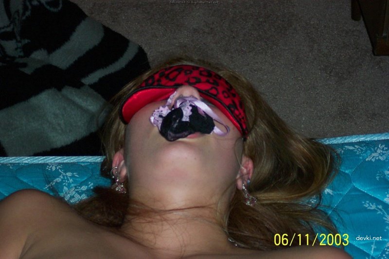 Redhead Gives Blowjob: Amateur Porn Photo