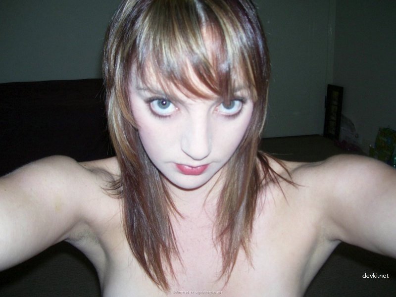 Explicit Amateur Selfies - Hot and Naughty Photos of Myself