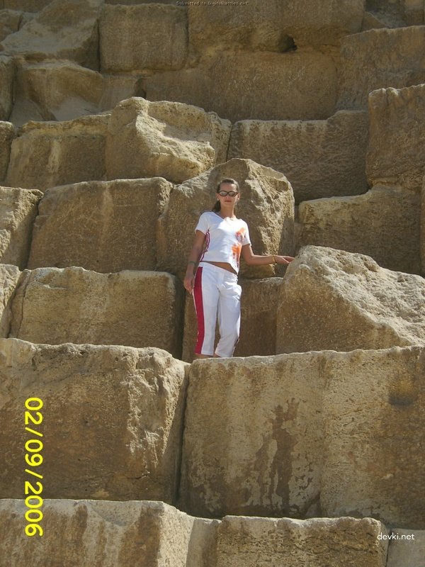 Hardcore Vacation Sex: Amateur Hubby Fucks Wife in Explicit Porn Pics