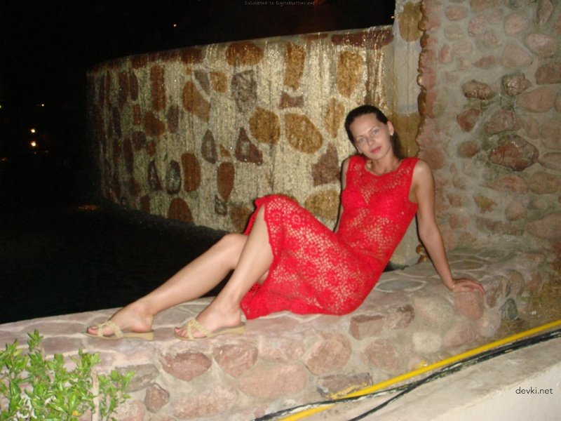 Hardcore Vacation Sex: Amateur Hubby Fucks Wife in Explicit Porn Pics