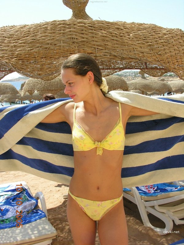 Hardcore Vacation Sex: Amateur Hubby Fucks Wife in Explicit Porn Pics