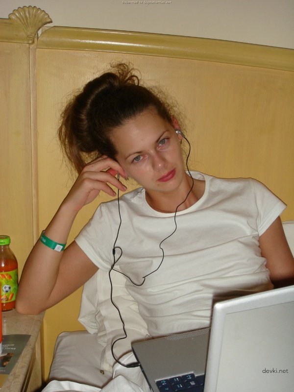 Hardcore Vacation Sex: Amateur Hubby Fucks Wife in Explicit Porn Pics