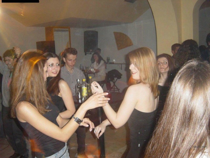 Anal-loving amateur gets pounded in explicit homemade porn