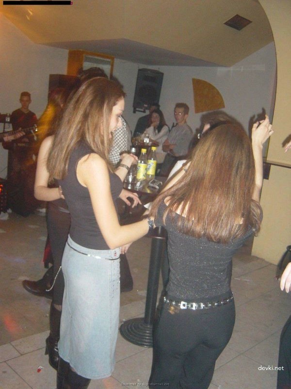 Anal-loving amateur gets pounded in explicit homemade porn