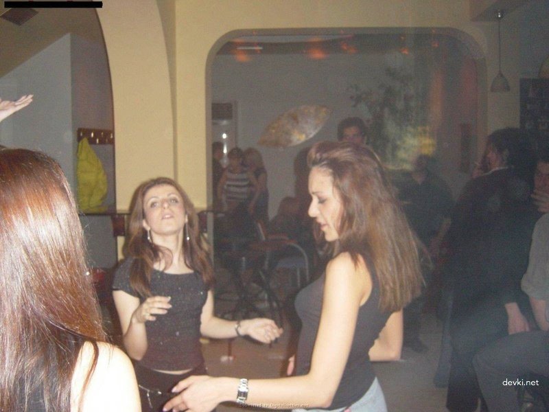 Anal-loving amateur gets pounded in explicit homemade porn