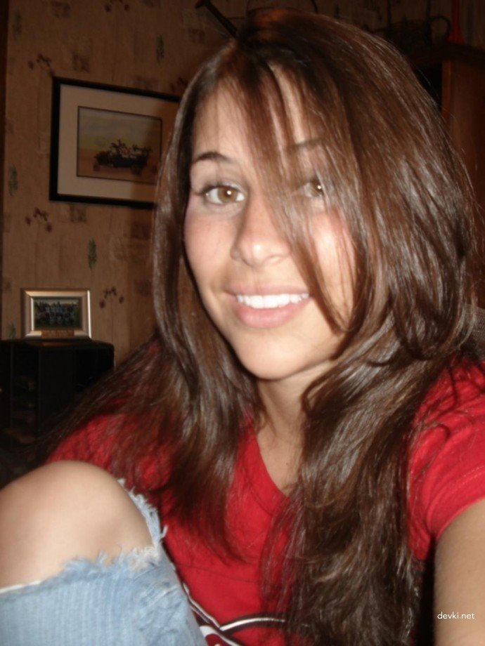 Private Photo of Gorgeous Chick: Explicit Amateur Shot