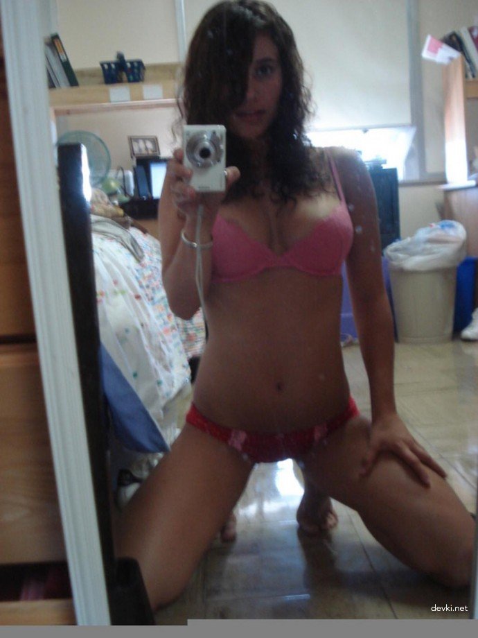 Private Photo of Gorgeous Chick: Explicit Amateur Shot