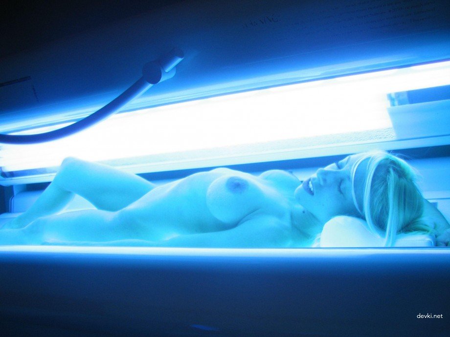 Amateur Slut Fingering Her Pussy - Explicit Solo Masturbation Photo