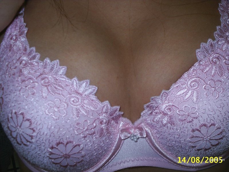 Naked College Girl Exposed: Amateur XXX Photo Shoot