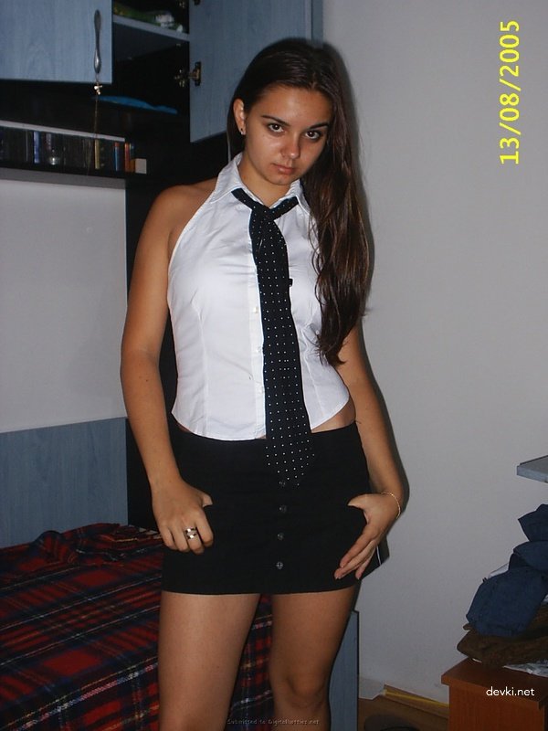 Naked College Girl Exposed: Amateur XXX Photo Shoot