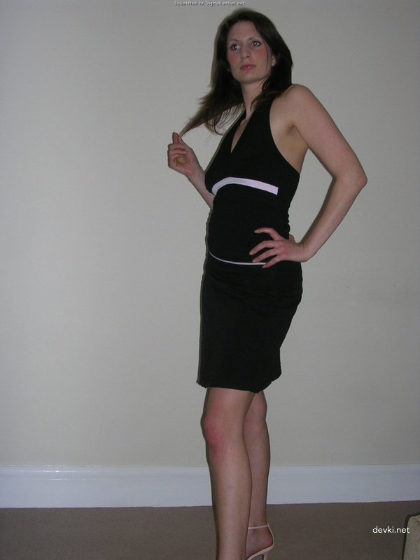 Man fucking wet pussy of his acquaintance - Amateur porn photo