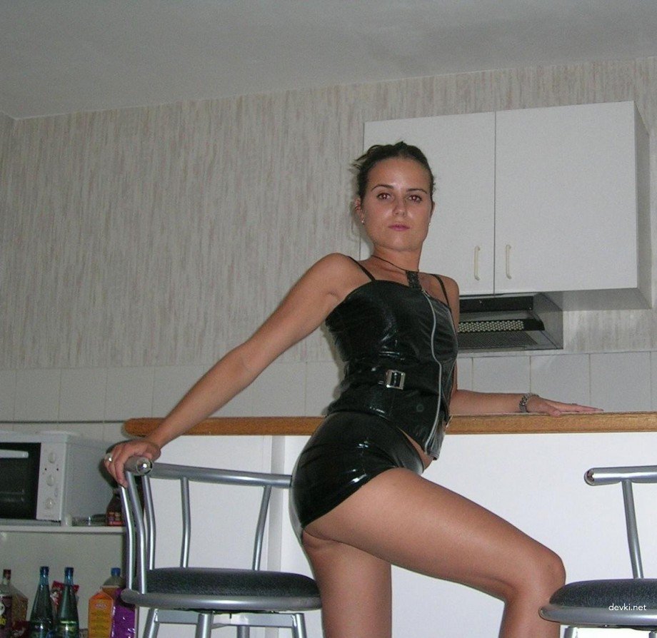 Mature Wife Homemade Porn: Explicit Amateur MILF Photos